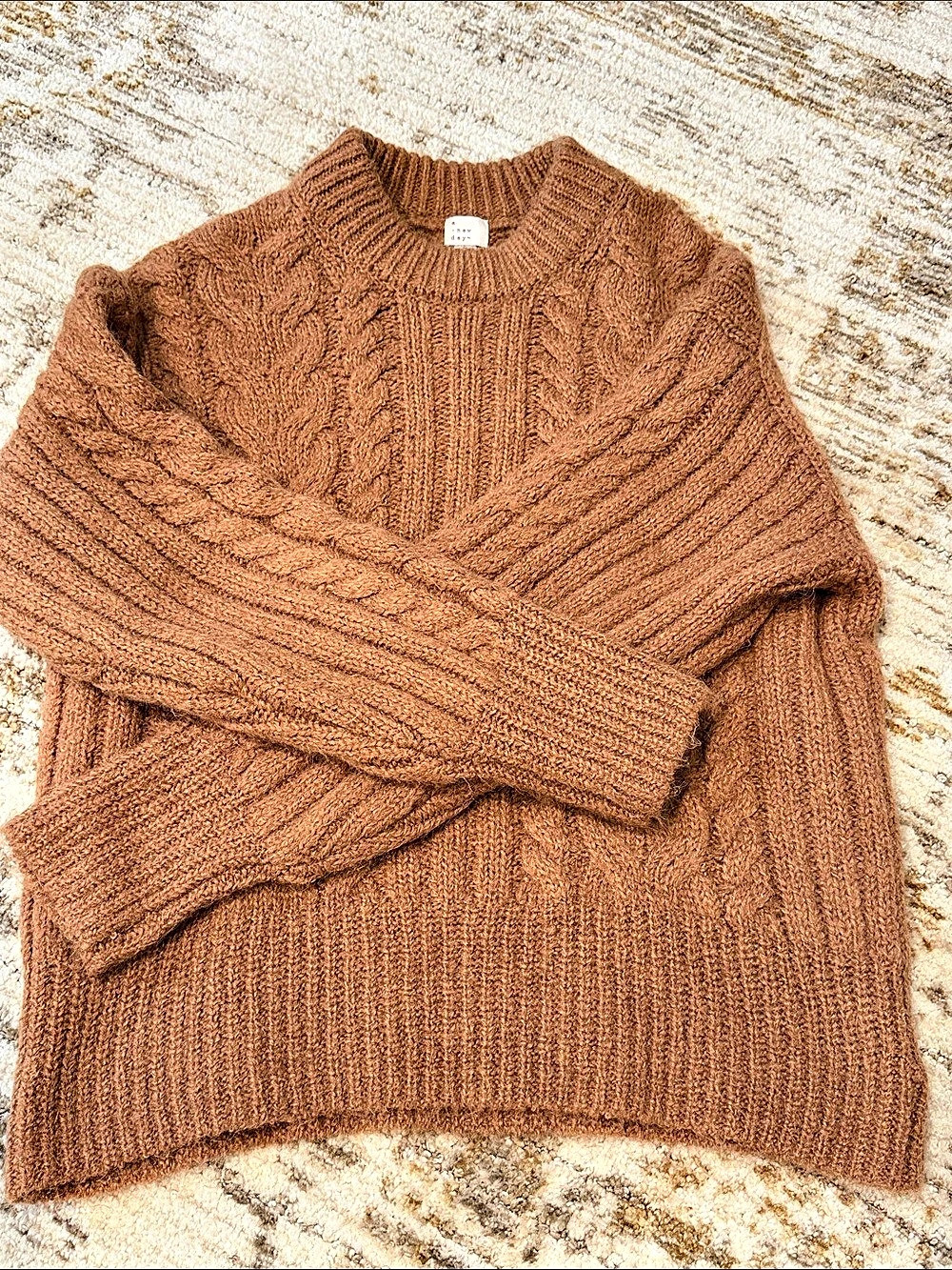 a new day Cable Knit Crewneck Sweater in Brown Size Medium